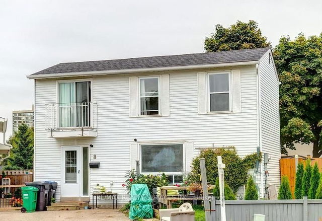8 Heatherside Court