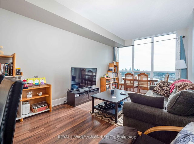 2510 - 15 Viking Lane