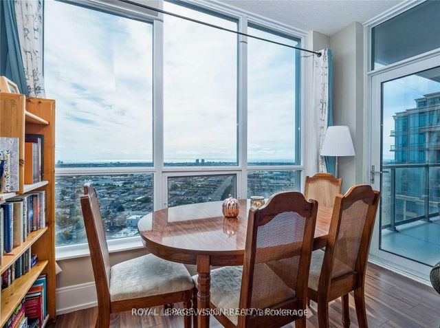 2510 - 15 Viking Lane