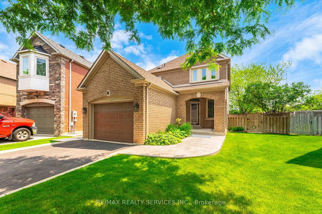 8 Inwood Place