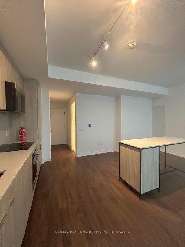 407 - 251 Masonry Way