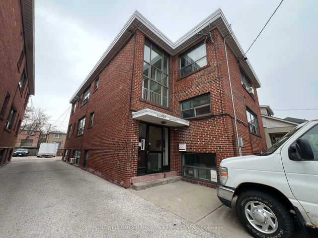 4 - 108 Grandville Avenue