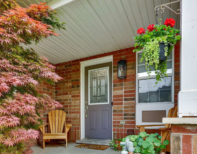 1627 Cartwright Crescent