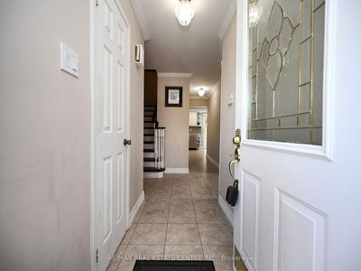 8 Stephensen Crt, Brampton - Madoc image-0-4