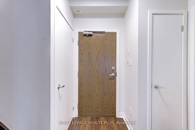 Th 1 - 370 Square One Drive