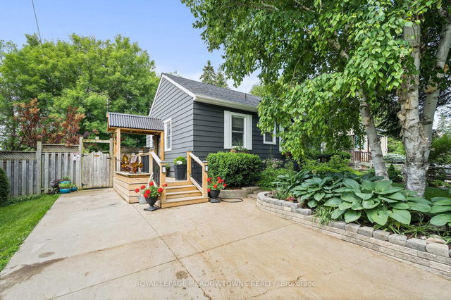 10 Riverview Crescent