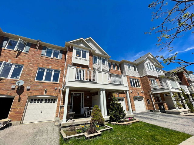 877 Willingdon Crescent