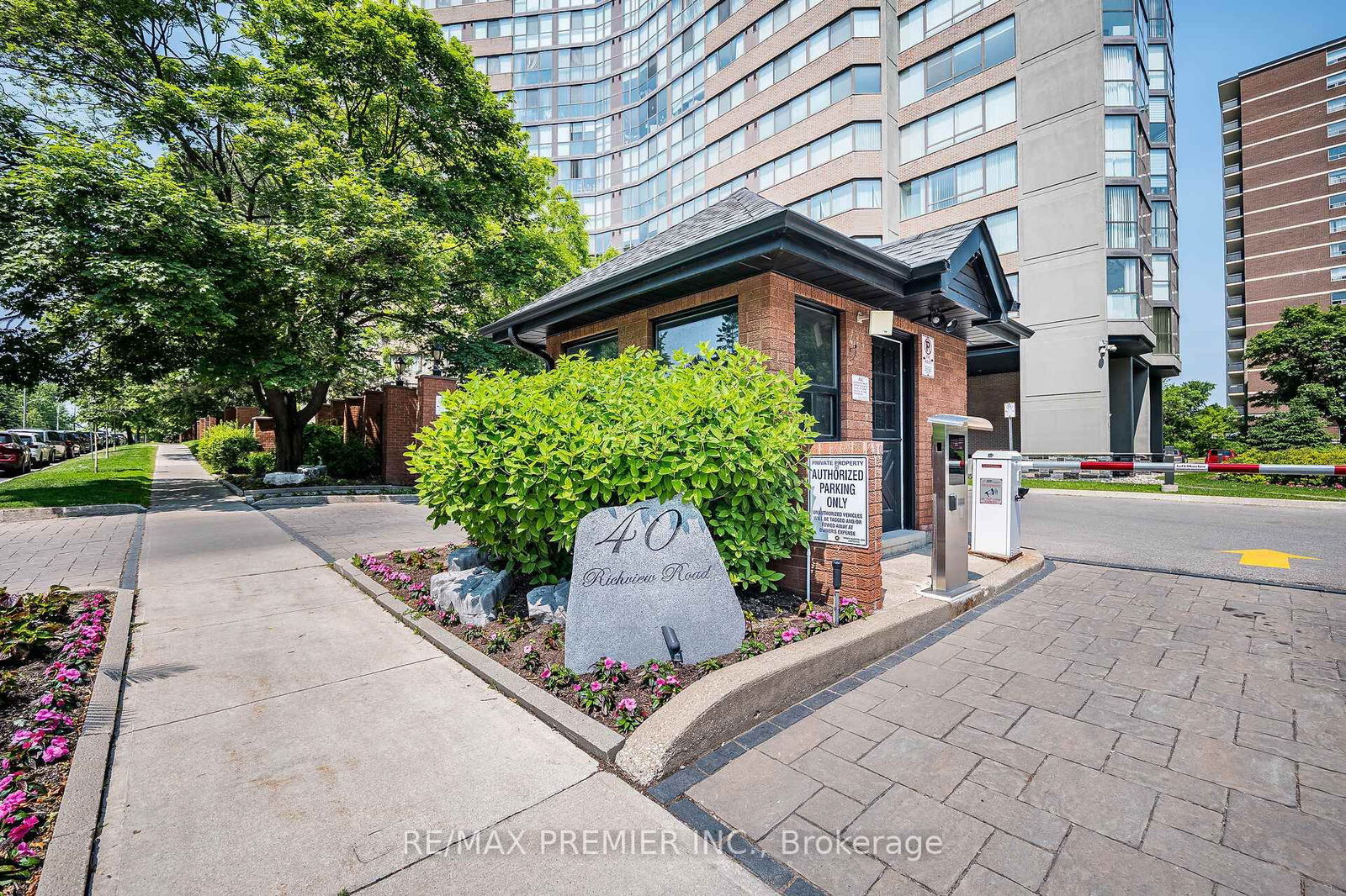 Condo for sale at 1606-40 Richview Road, Toronto, Humber Heights, M9A 5C1 - MLS: W12219611