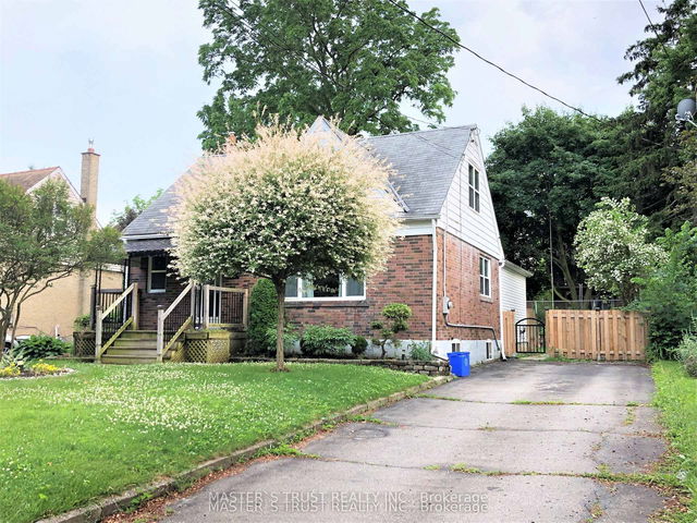 262 Queen Mary Drive