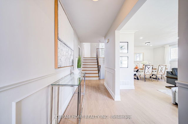 Upper - 1323 Shamir Crescent