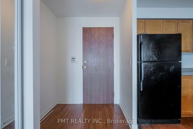 Ph2 - 2545 Erin Centre Boulevard