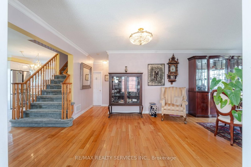 8 Sherbo Brampton,ON L7A 1P9 — Photo 10
