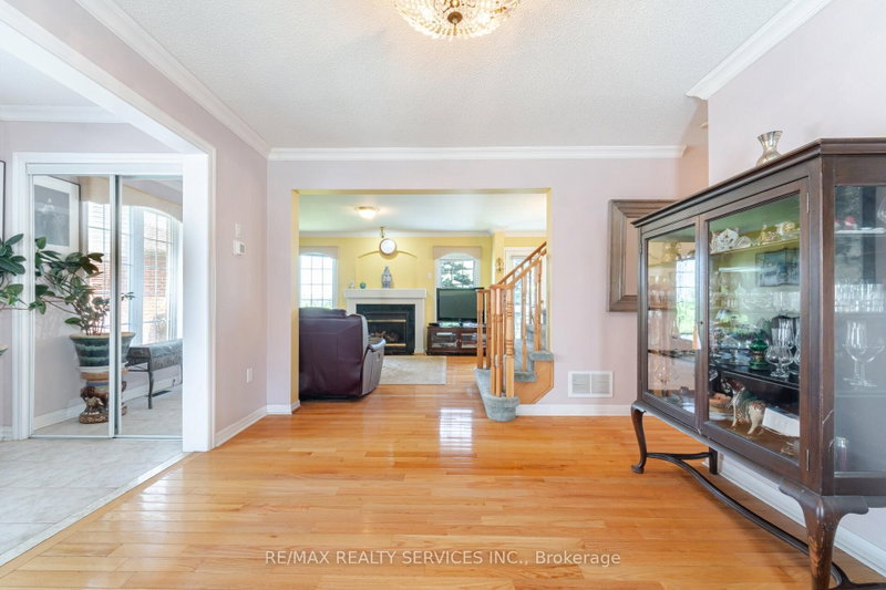 8 Sherbo Brampton,ON L7A 1P9 — Photo 13