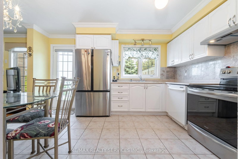8 Sherbo Brampton,ON L7A 1P9 — Photo 20