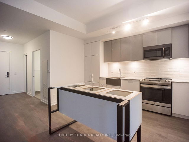 Lph 15 - 270 Dufferin Street
