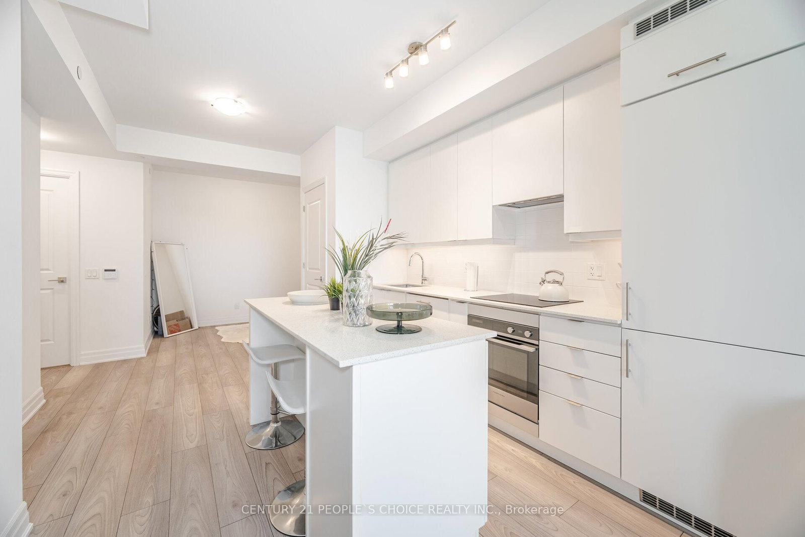 36 Elm Drive W, Unit 606 - Photo 10