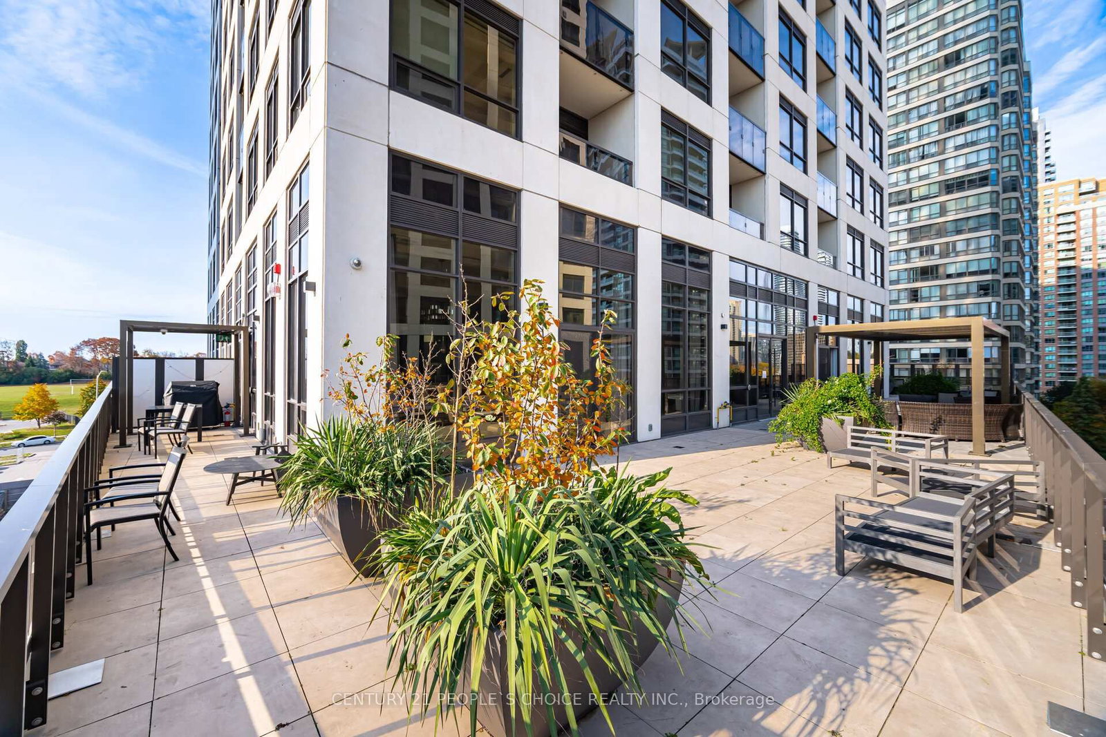 36 Elm Drive W, Unit 606 - Photo 44