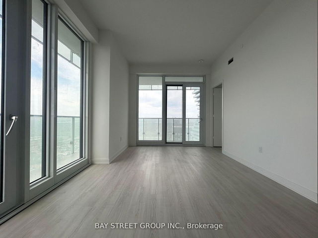 5510 - 3883 Quartz Road