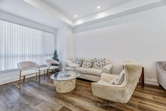 135 High Street W