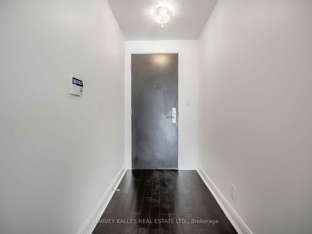 602 - 60 Absolute Avenue