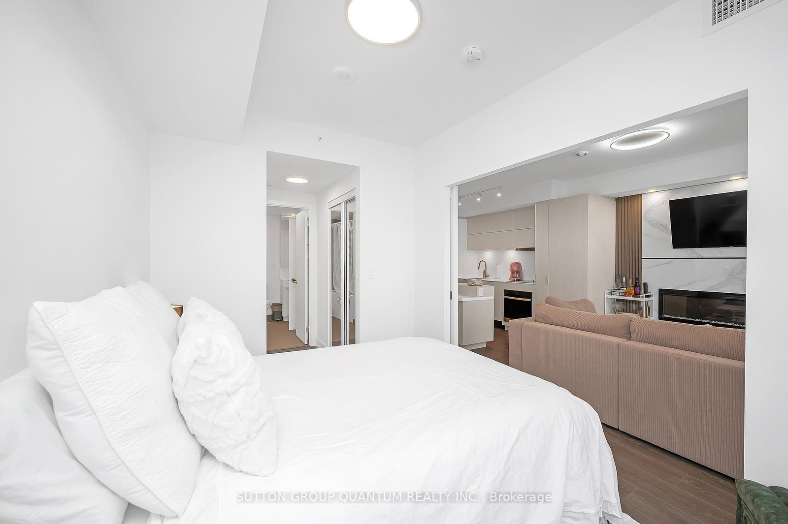 370 Martha Street, Unit 1104 - Photo 10