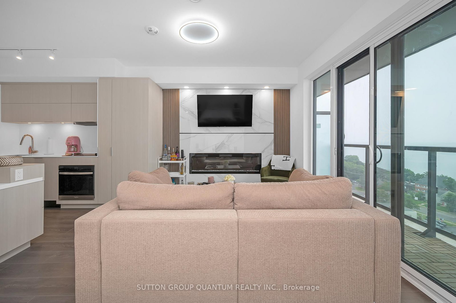 370 Martha Street, Unit 1104 - Photo 9