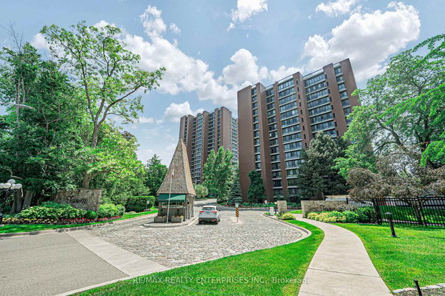 1505 - 1400 Dixie Road