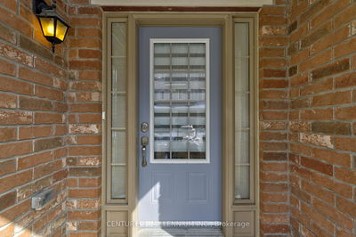 3 Hobart Gdns, Brampton - Heart Lake East image-0-3