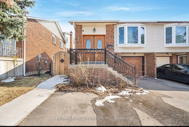 35 Bay Crest Drive
