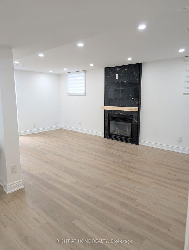5436 Edencroft Crescent