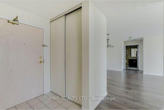 #905 - 400 Webb Drive