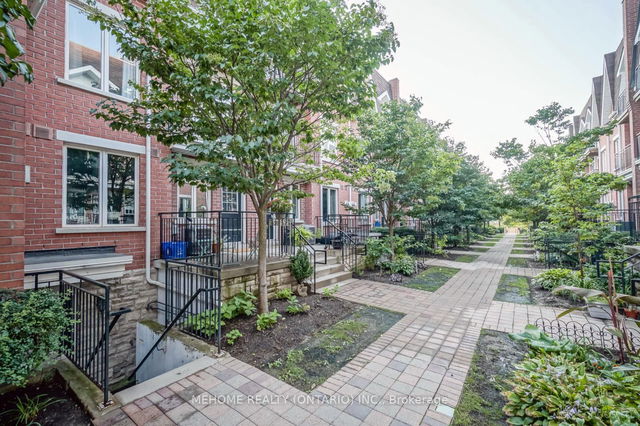 1124 - 20 Laidlaw Street