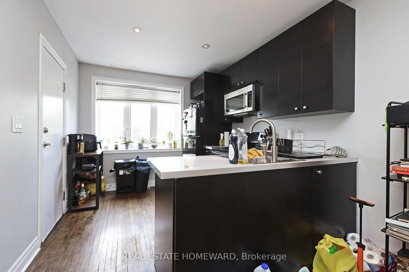 156 Royal York Rd, Toronto, M8V 2V3 | Image 2