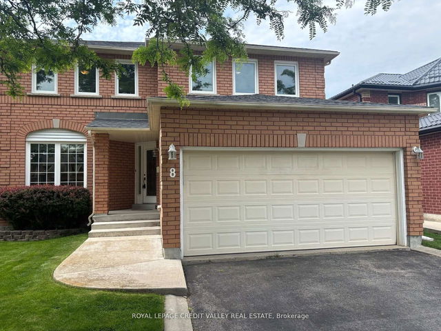 8 Livingston Drive
