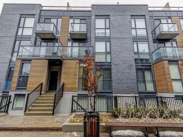 702 - 15 Sousa Mendes Street