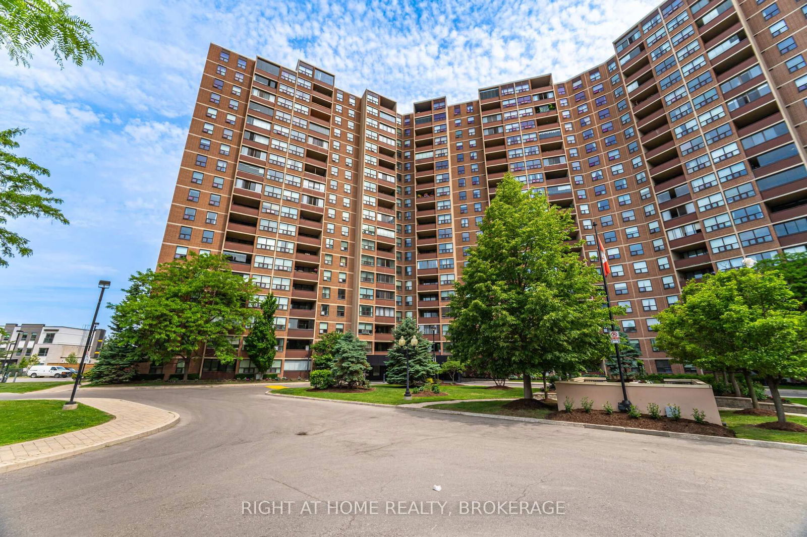 Condo for sale at 811-714 The West Mall, Toronto, Eringate-Centennial-West Deane, M9C 4X1 - MLS: W12223590