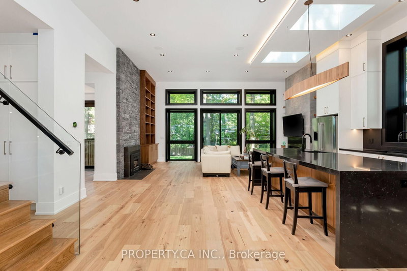 58 Farningham Cres, Toronto, M9B 3B6 | Image 3