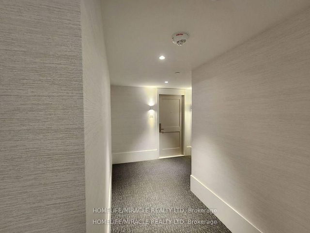 505 - 10 Gibbs Road