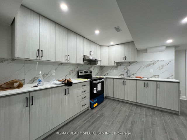 BSMT - 1505 Marshall Crescent E