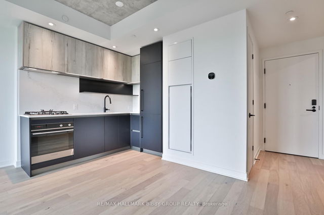 507 - 2625 Dundas Street W