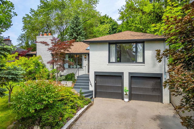 4 Pinehurst Crescent