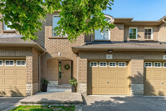 6 - 130 Robert Street