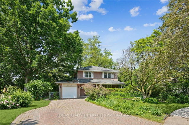 2655 Bushland Crescent
