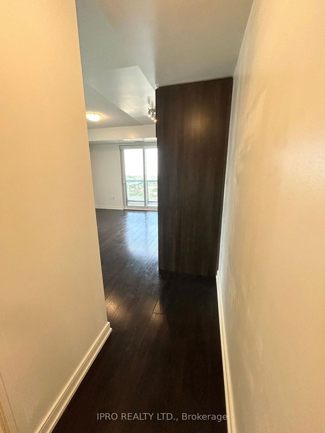 1801 - 8 Nahani Way