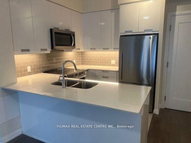 #1010 - 65 Watergarden Drive