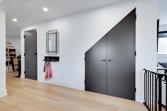 2nd Floor - 1059 Briar Hill Avenue