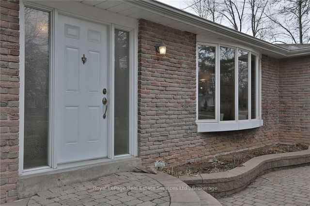 482 MAPLE Avenue