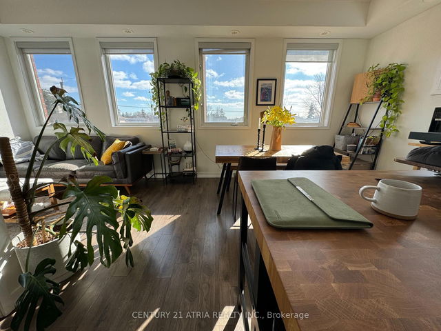 64 - 60 Winston Park Boulevard