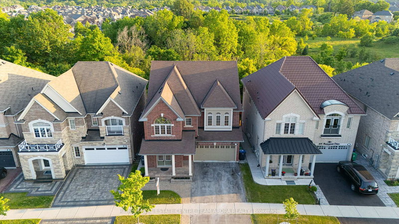 42 Arrowpoint Dr, Brampton, L6Y 0Y8 | Image 2