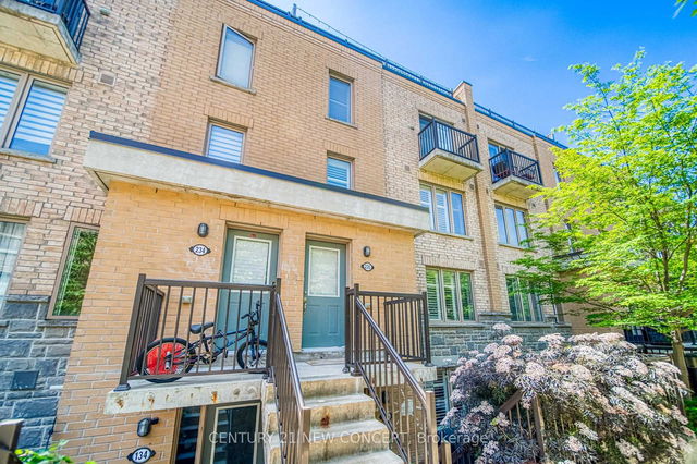235 - 11 Foundry Avenue